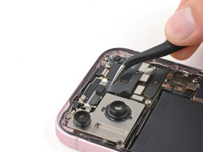 Замена основной камеры iPhone 15