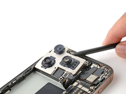 Замена основной камеры iPhone 16 Pro Max