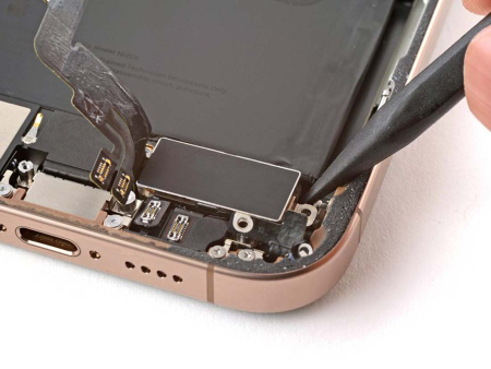 Замена вибромотора iPhone 16 Pro