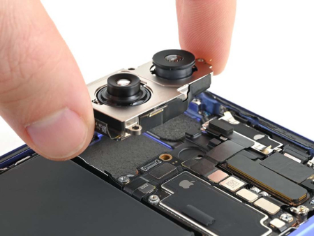 Замена глазка камеры iPhone 16 Plus