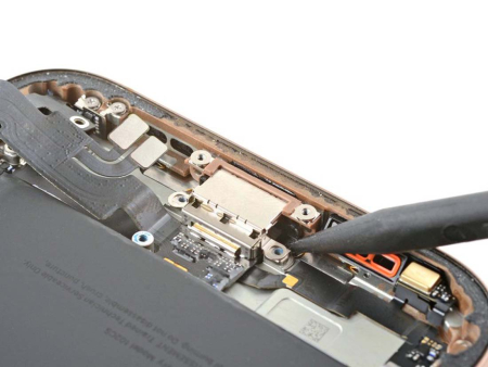 Замена разъема зарядки iPhone 16 Pro